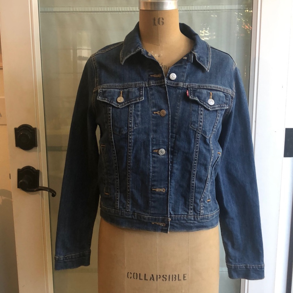 Levi’s Women’s Original 1967 Trucker Denim Jean Jacket